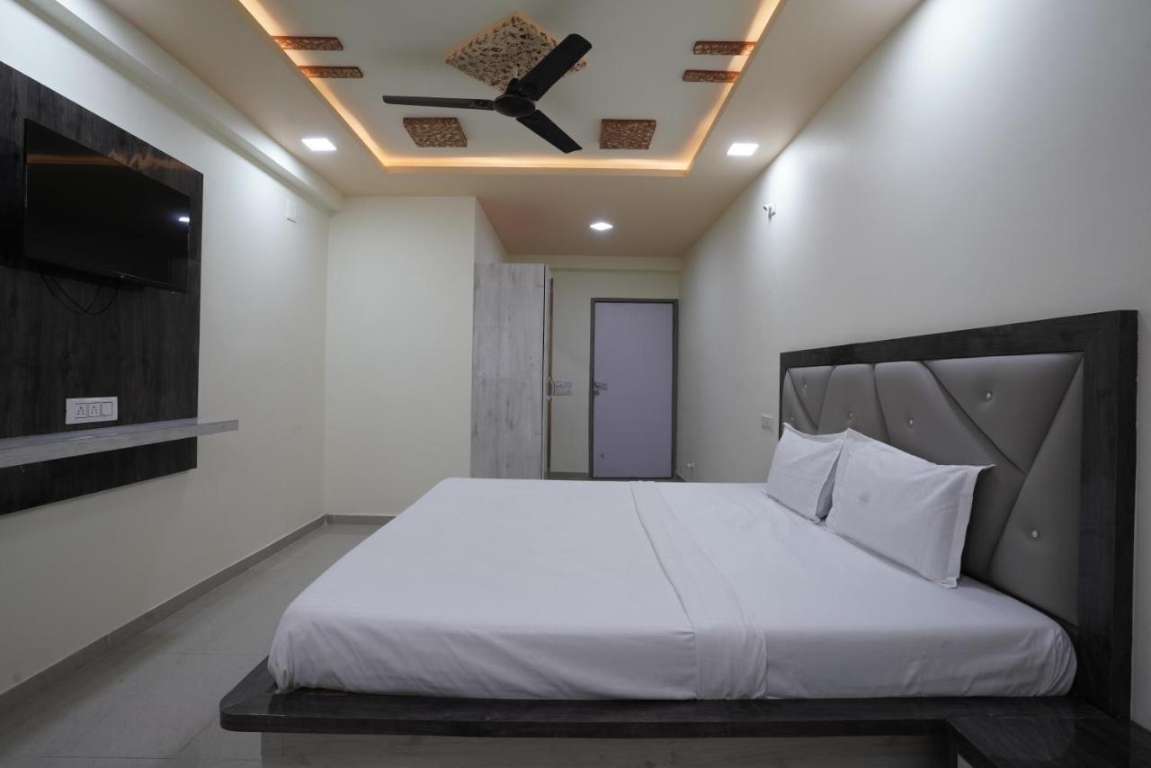 Hotel Ggc Inn Ahmedabad Luaran gambar